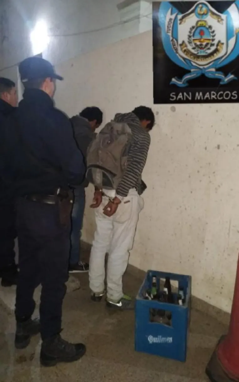 SE LES “PEGÓ” UN CAJÓN DE CERVEZA